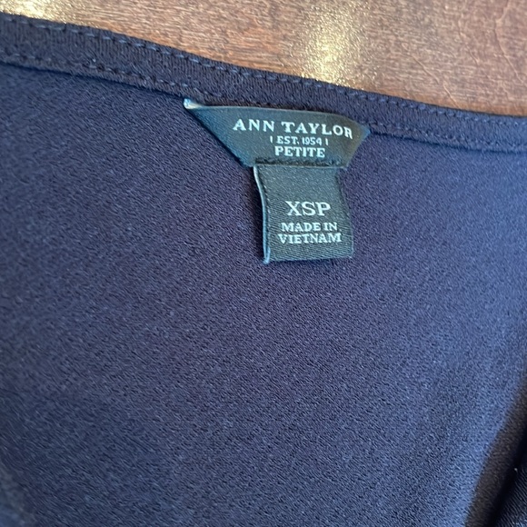 Ann Taylor black short sleeve black top - Picture 2 of 4